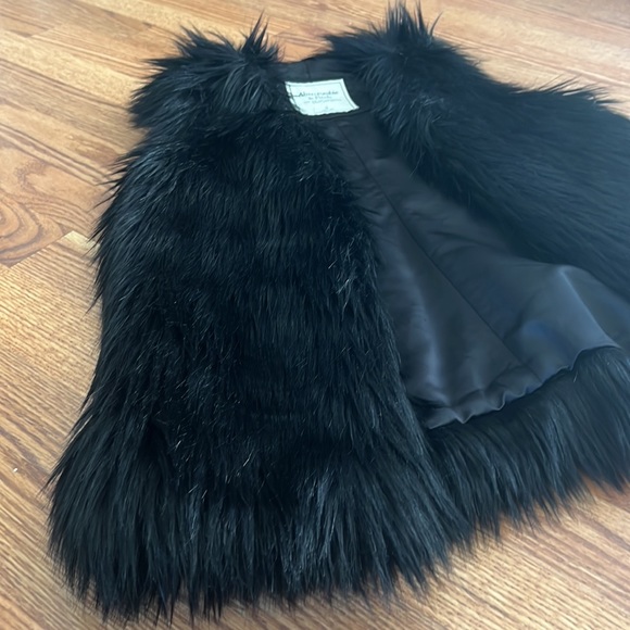 Abercrombie & Fitch Black Faux Fur Vest - Picture 3 of 5